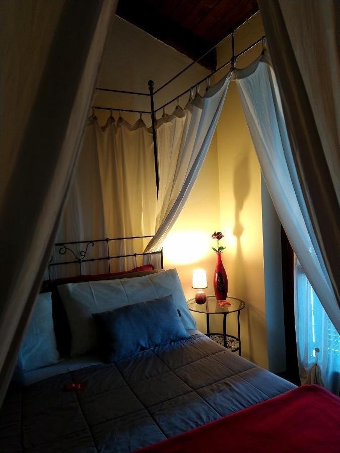 منزل الضيف Monforte dʼAlba  في Cascina Roella المظهر الخارجي الصورة