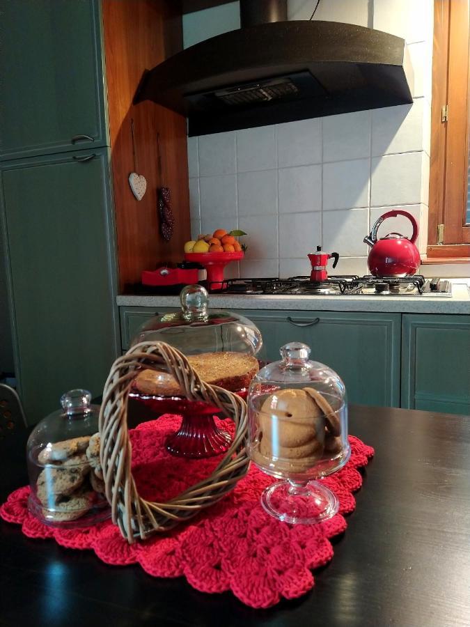 منزل الضيف Monforte dʼAlba  في Cascina Roella الغرفة الصورة
