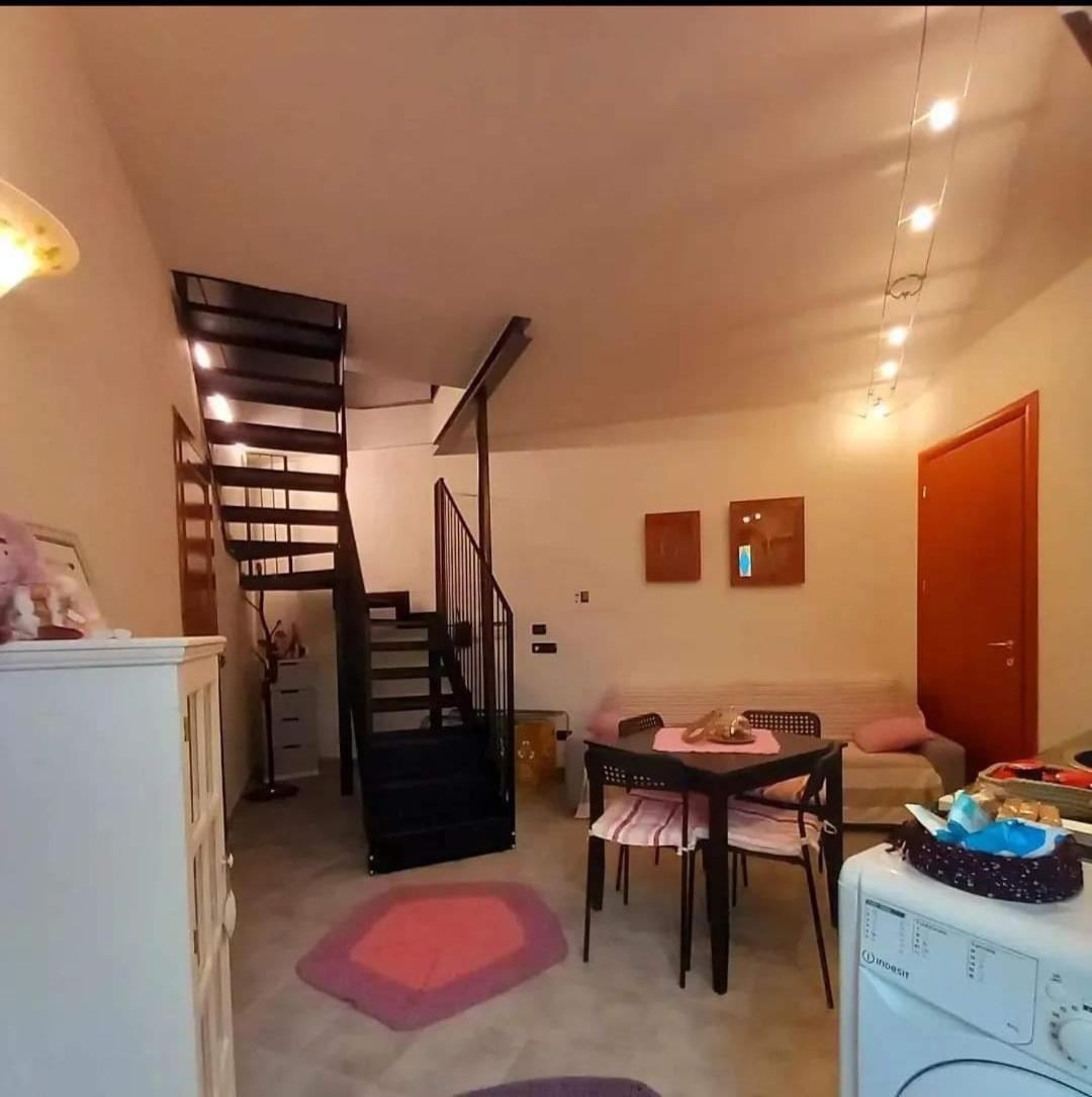 منزل الضيف Monforte dʼAlba  في Cascina Roella المظهر الخارجي الصورة