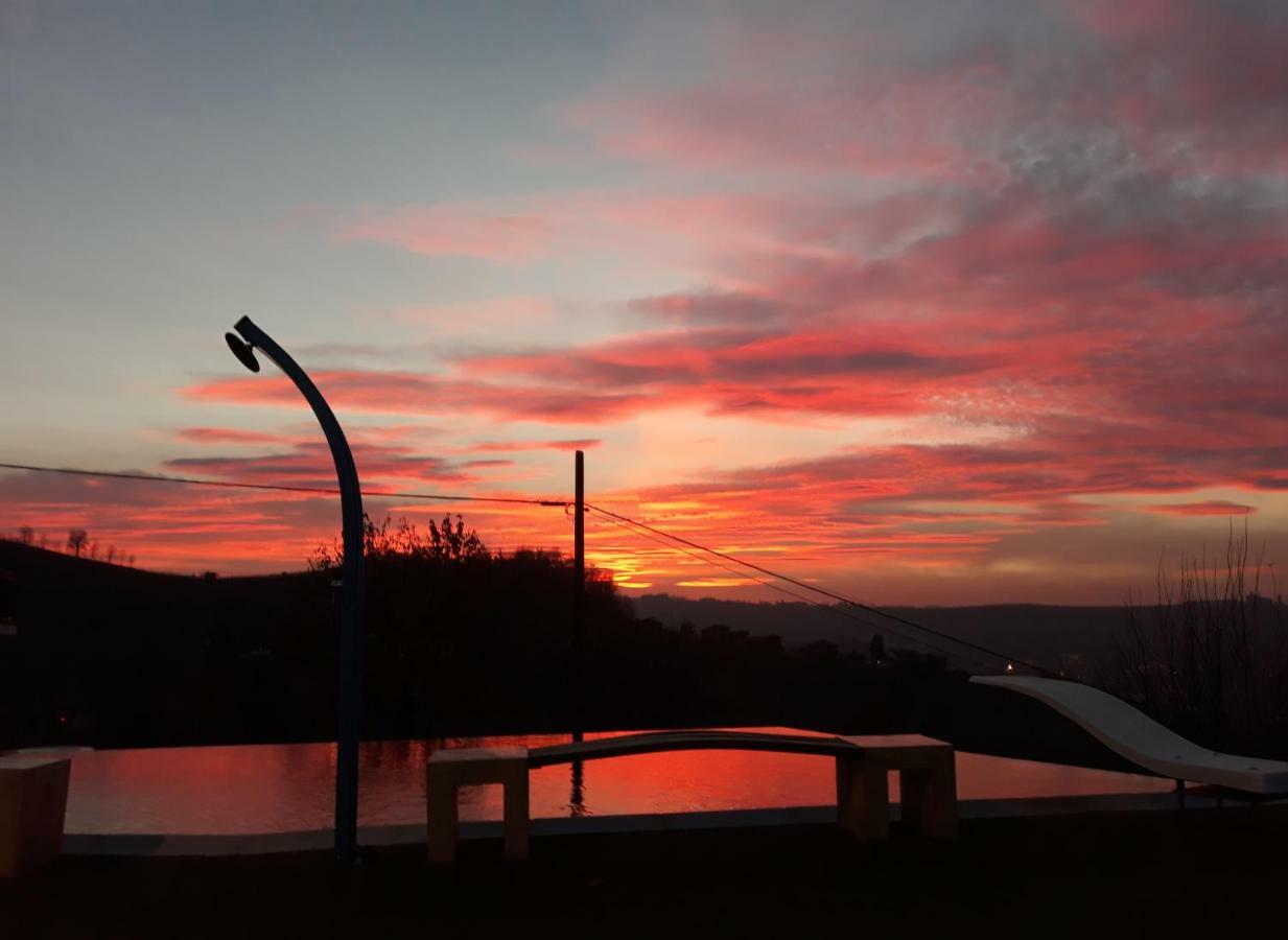 منزل الضيف Monforte dʼAlba  في Cascina Roella المظهر الخارجي الصورة